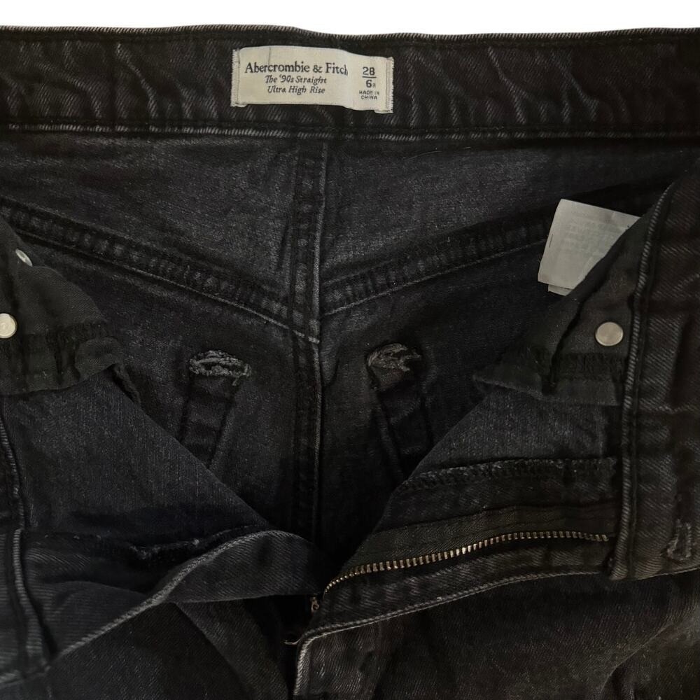Abercrombie & Fitch The 90s Straight Ultra High Rise Distressed Black Jeans 28 6 - Picture 4 of 4
